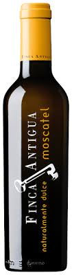 Familia Martinez Bujanda Finca Antigua Moscatel 13% abv 375ml